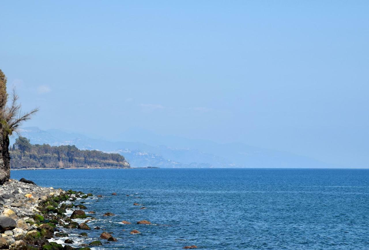 Riviera Degli Eucalipti - Cottage In Riva Al Mare 아치레알레 외부 사진